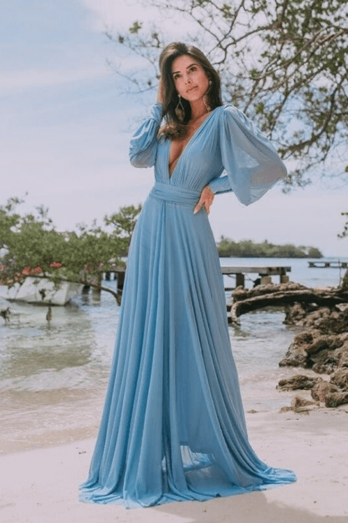 mujer vestir boda en la playa