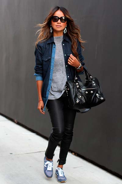 looks con pantalon engomado y zapatillas