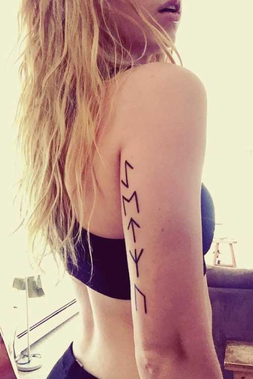 tatuajes-en-el-brazo-mujer-significados-pequenos