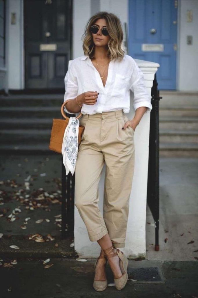 Todavía Perezoso en caso COMO COMBINAR PANTALÓN BEIGE, outfit, looks, zapatos 2023