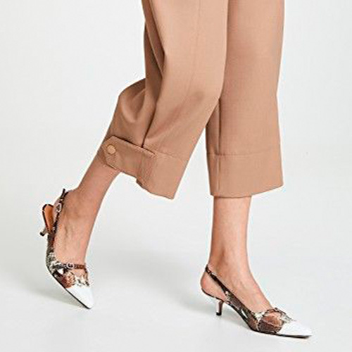 COMBINAR PANTALÓN BEIGE, looks, zapatos 2023