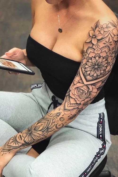 Diseño tatuaje brazo mujer