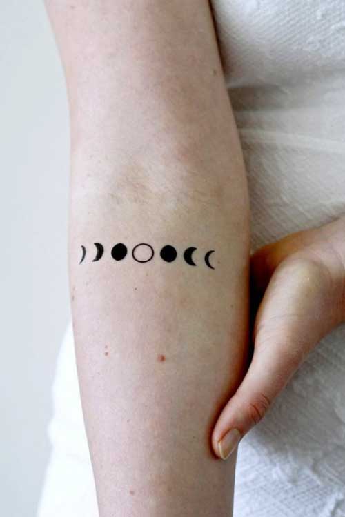 tatuajes-en-el-brazo-mujer-significado-pequenos